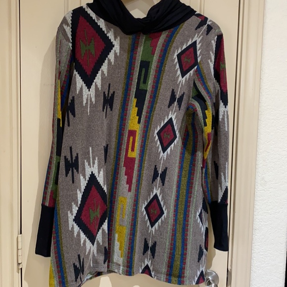 Rogue blouse. - Picture 6 of 6